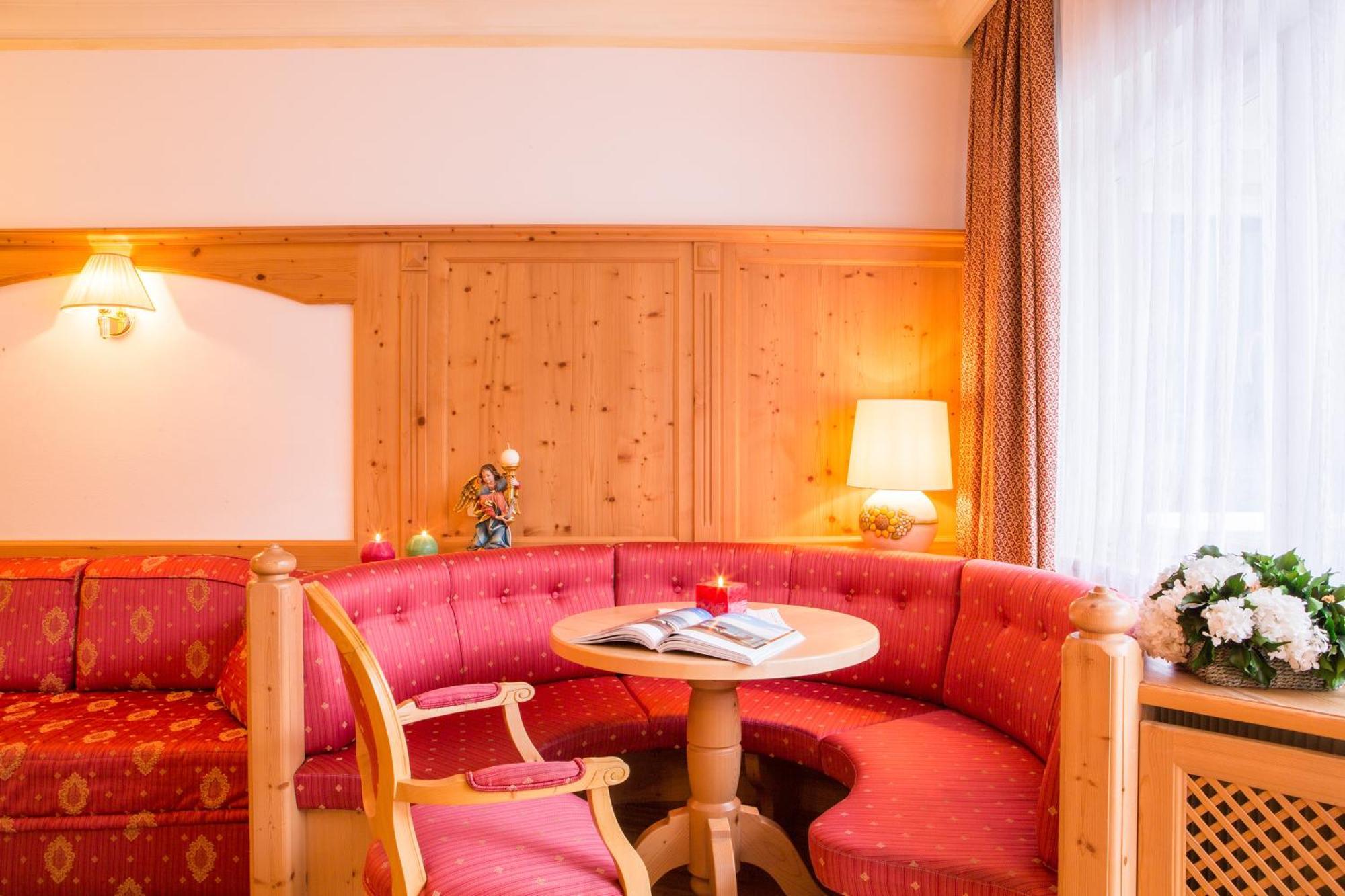 Dolomites Wellness Hotel Savoy La Villa (Trentino Alto Adige) Exterior foto
