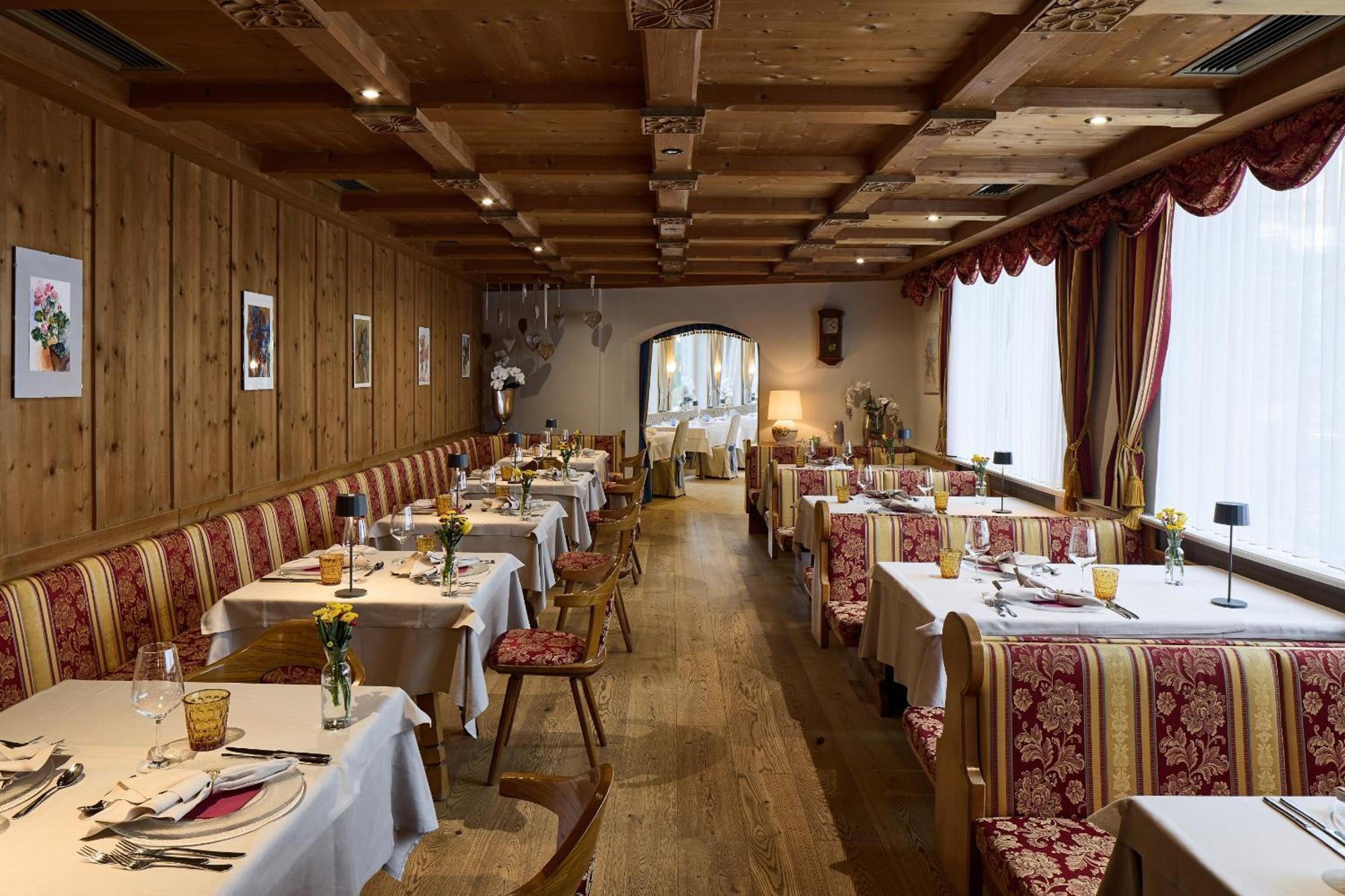 Dolomites Wellness Hotel Savoy La Villa (Trentino Alto Adige) Exterior foto