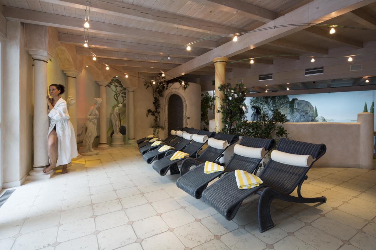Dolomites Wellness Hotel Savoy La Villa (Trentino Alto Adige) Exterior foto