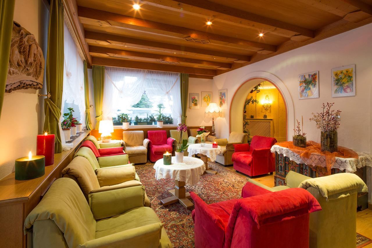 Dolomites Wellness Hotel Savoy La Villa (Trentino Alto Adige) Exterior foto